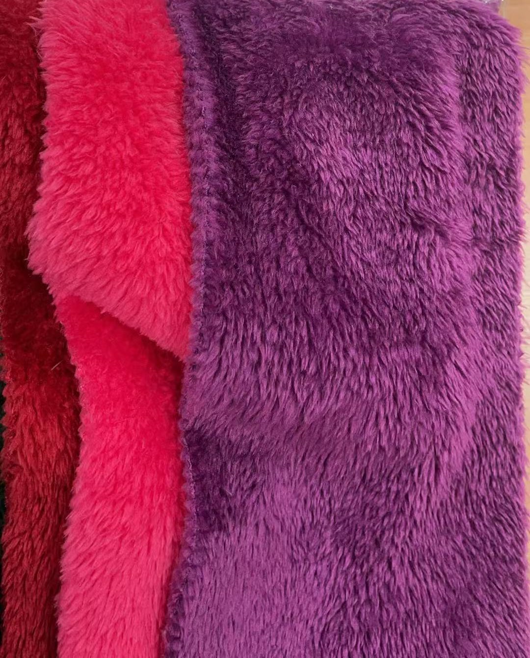 Double-Sided Brushed Arctic Fleece Fabric pile and color reference